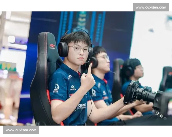 《全程直播电竞赛事精彩瞬间，体验沉浸式赛事观赛新风潮》